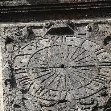 Beffroi appelé aussi Tour de lhorloge