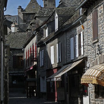 Beffroi appelé aussi Tour de lhorloge