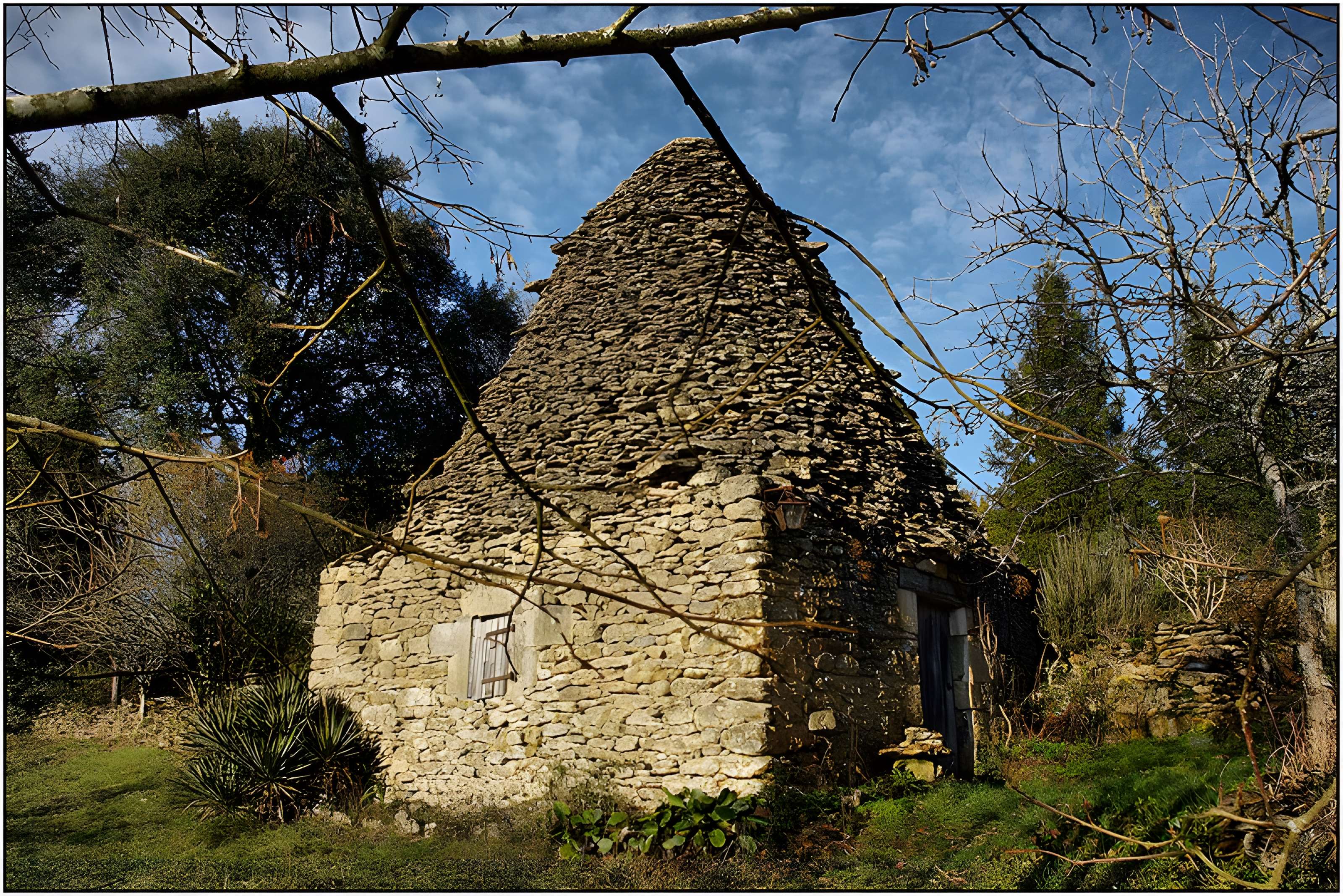 Cabane en pierre sèche des Mazers Hauts à Vitrac