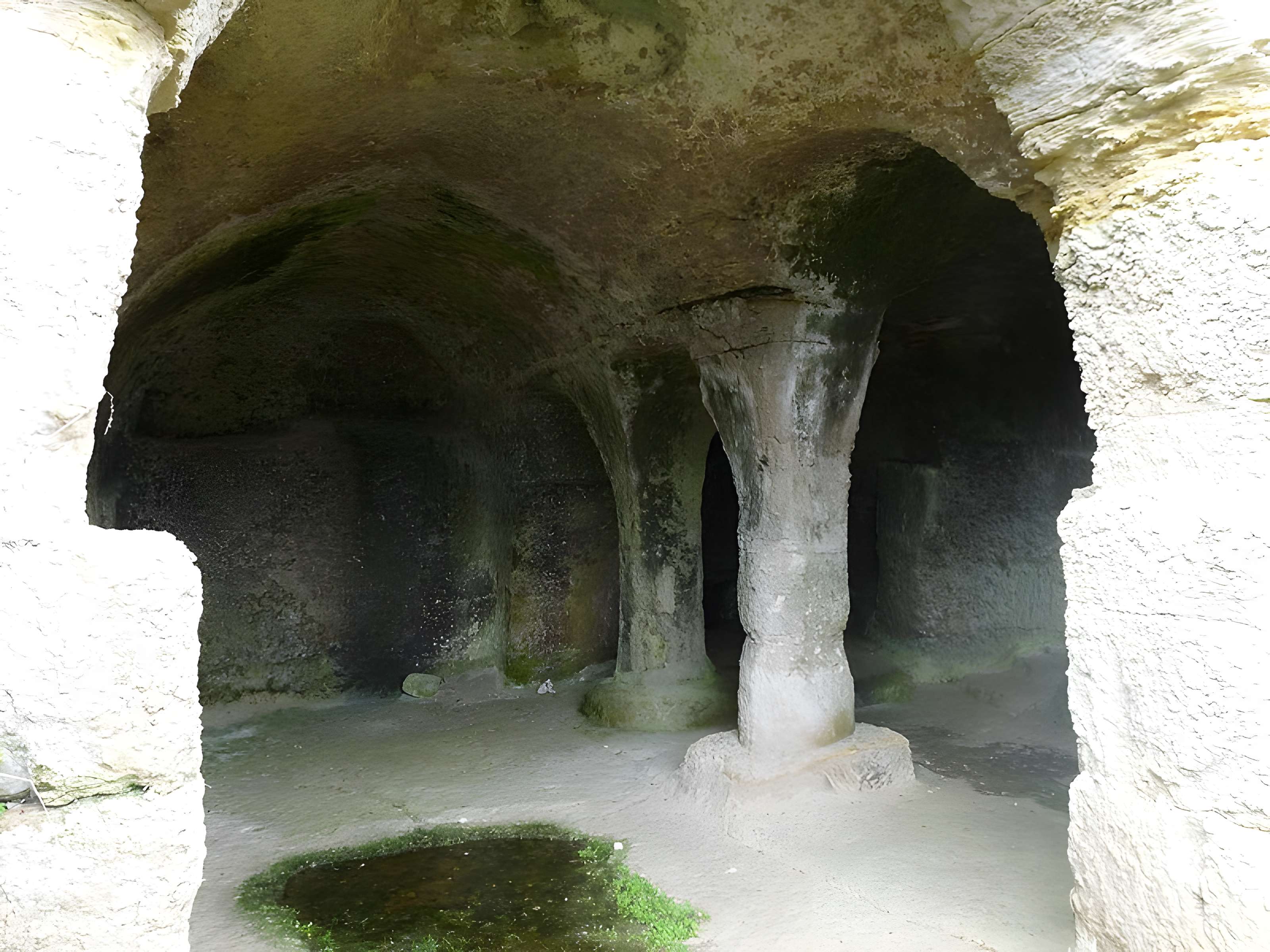 Chapelle monolithe Saint-Georges de Gurat