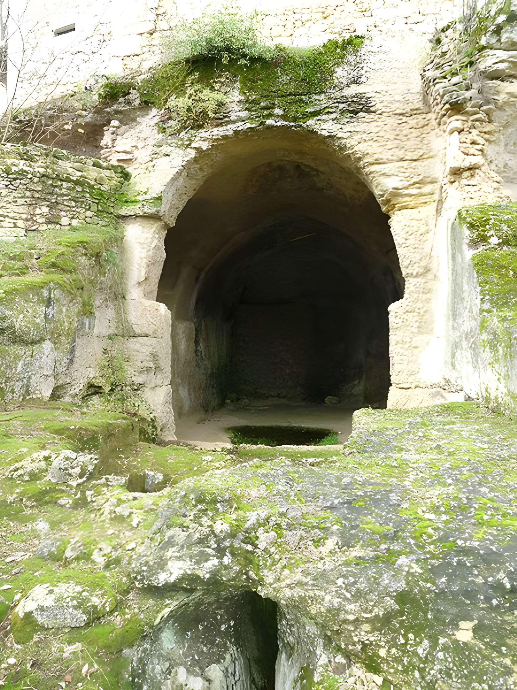 Chapelle monolithe Saint-Georges de Gurat