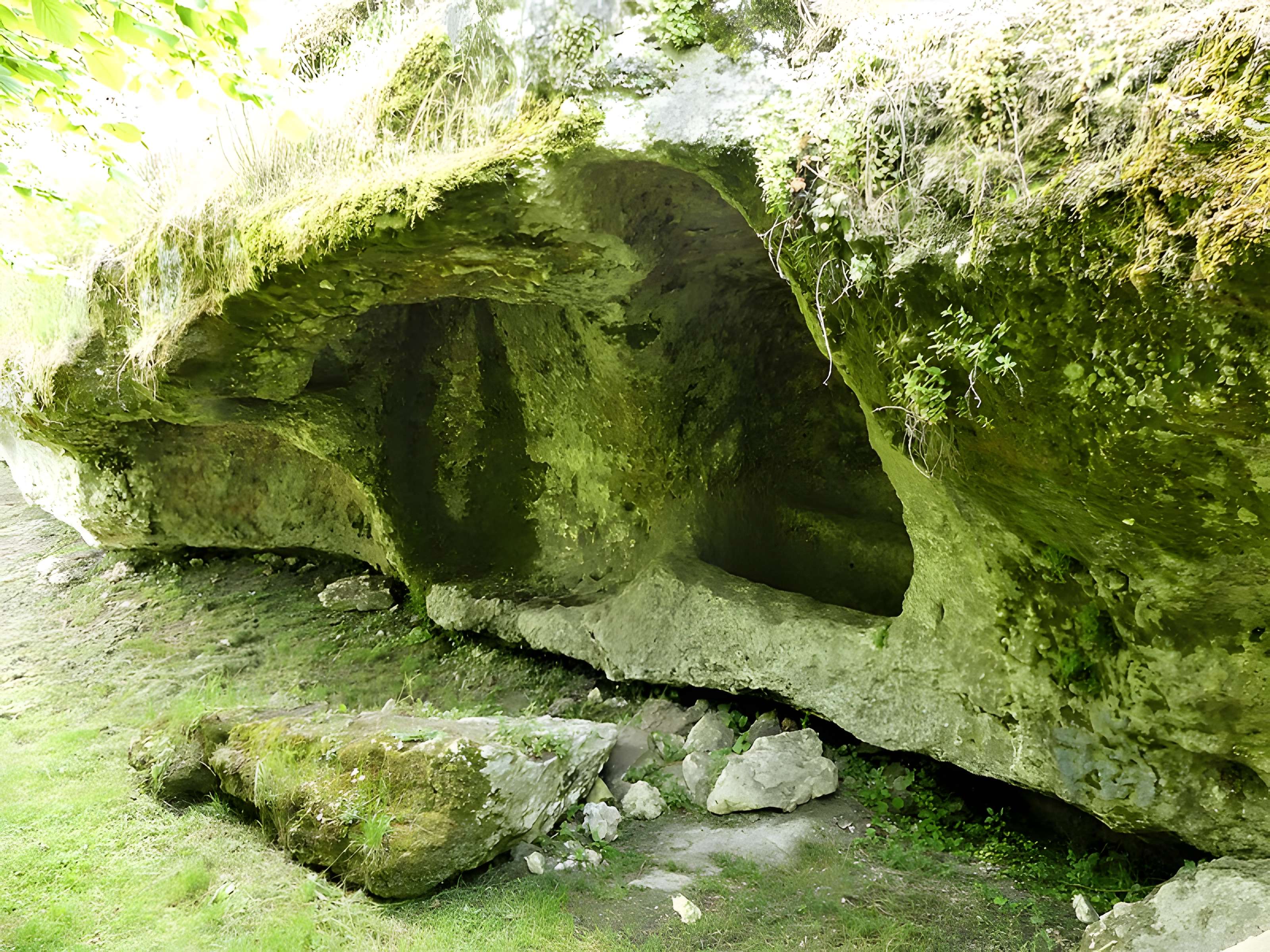 Chapelle monolithe Saint-Georges de Gurat