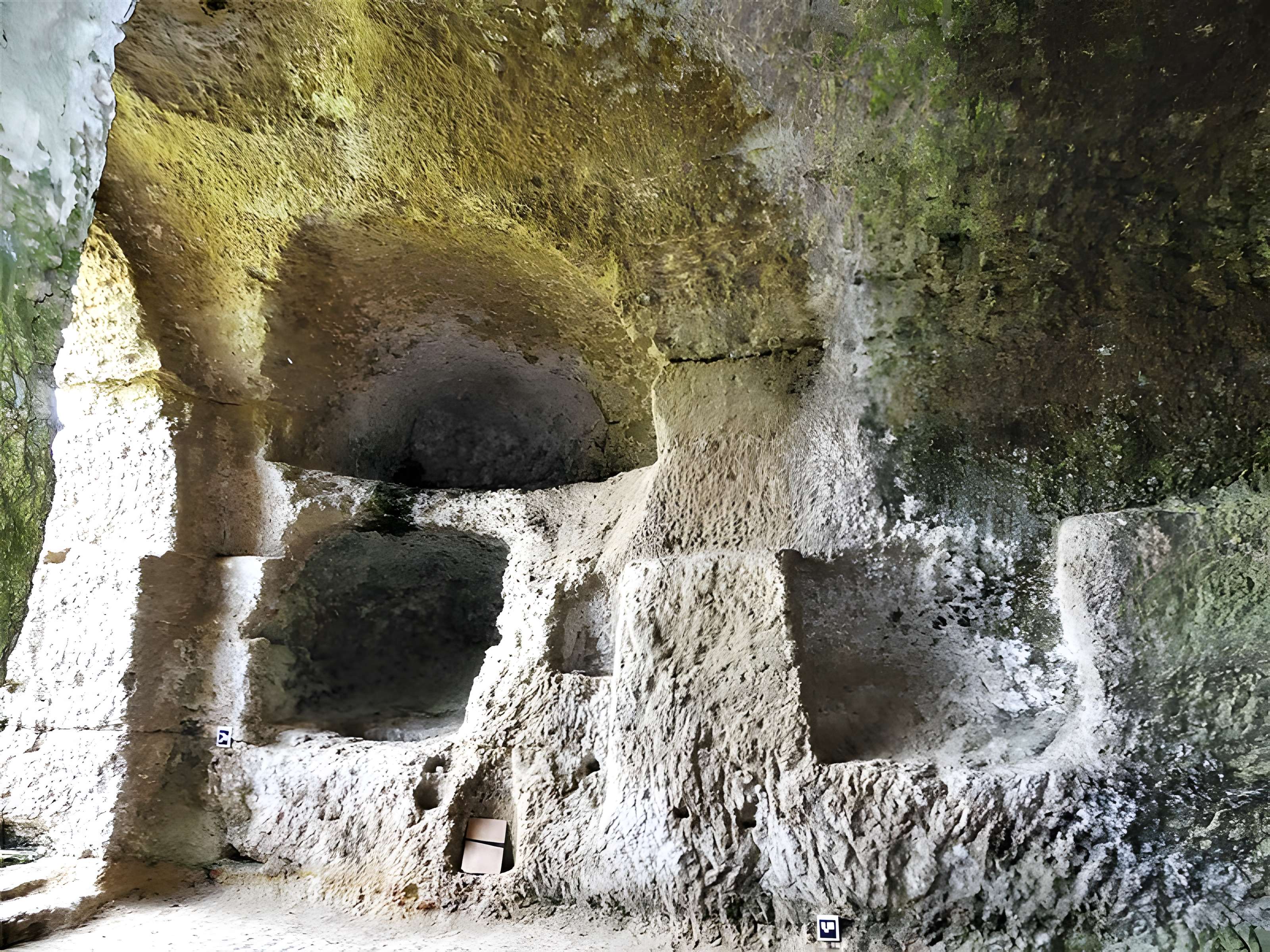 Chapelle monolithe Saint-Georges de Gurat
