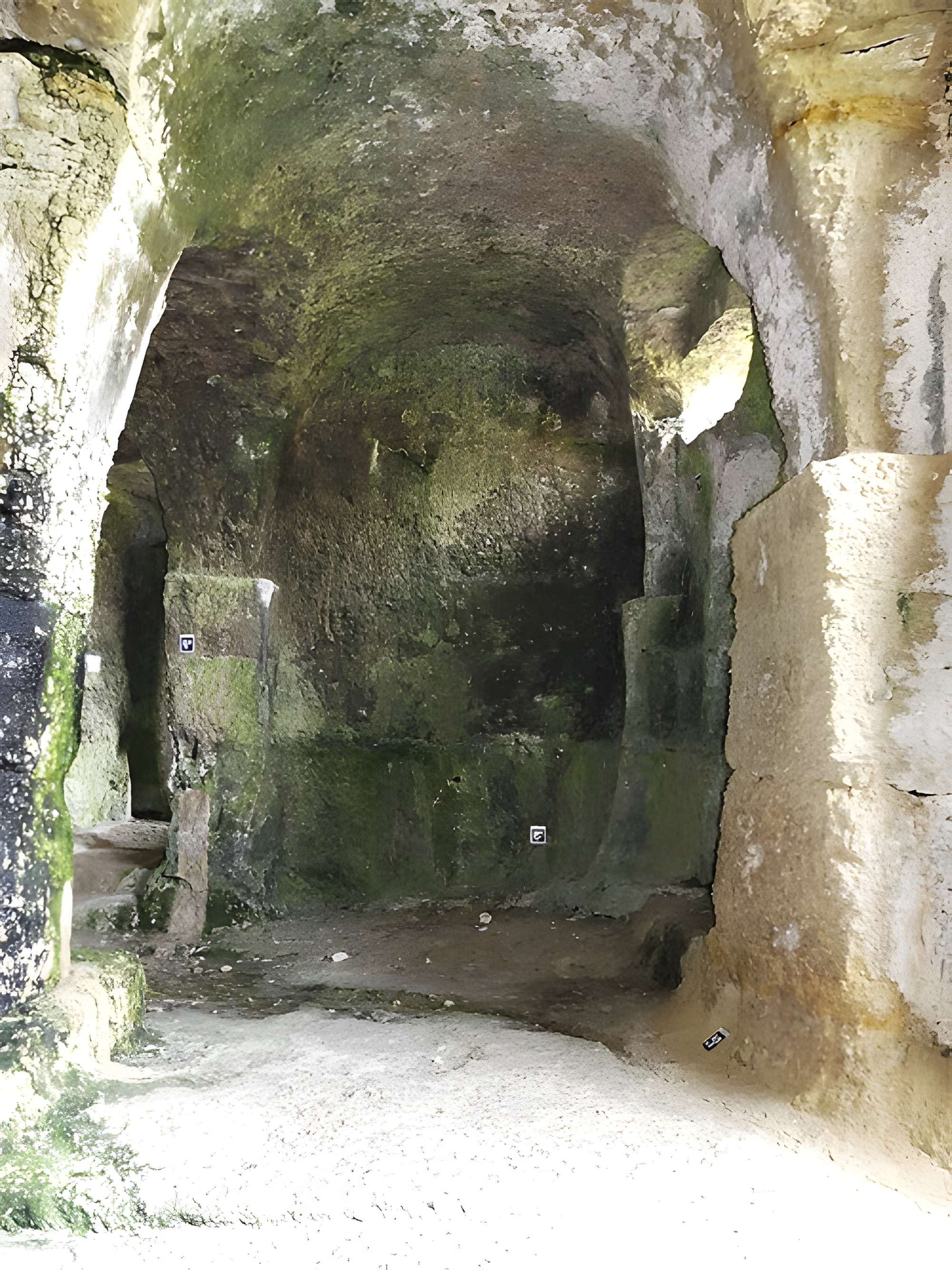 Chapelle monolithe Saint-Georges de Gurat