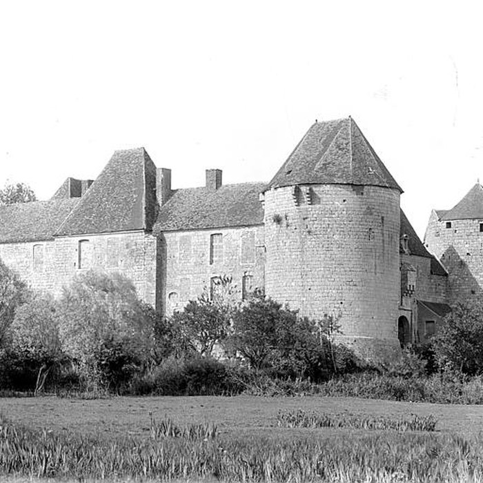 Photo de Château de la Motte-Josserand