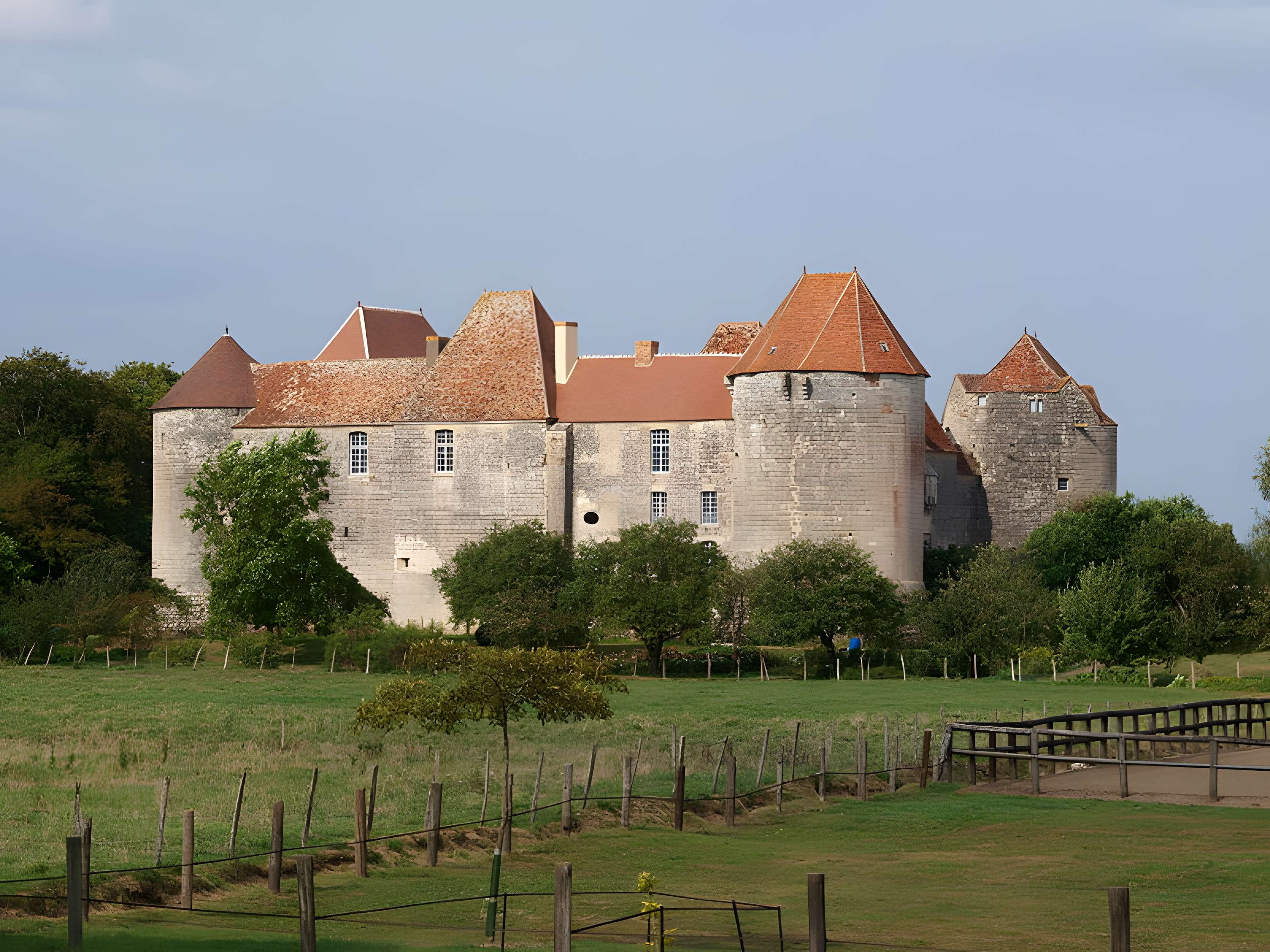 Château de la Motte-Josserand