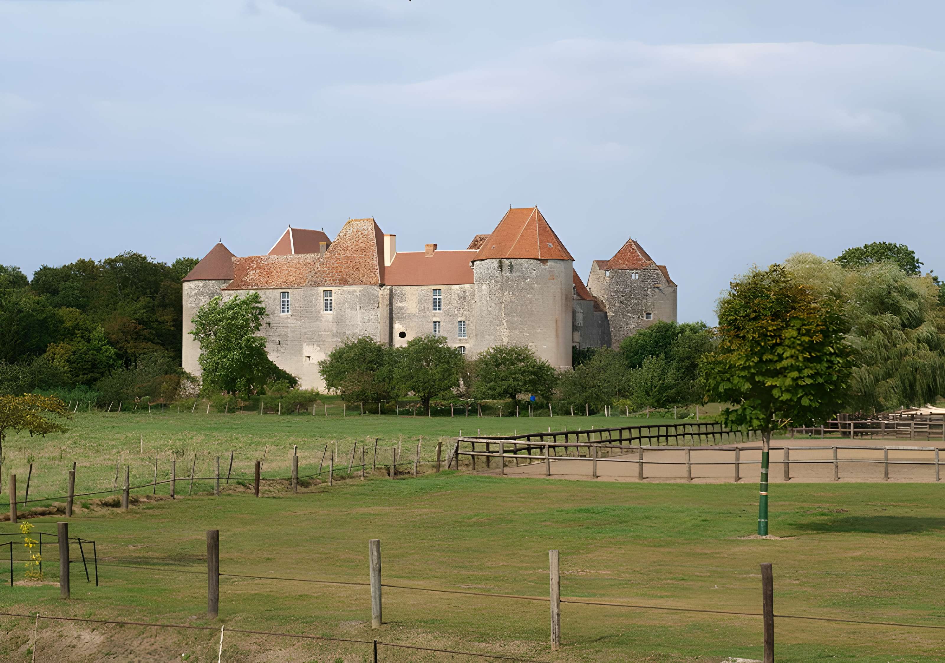 Château de la Motte-Josserand