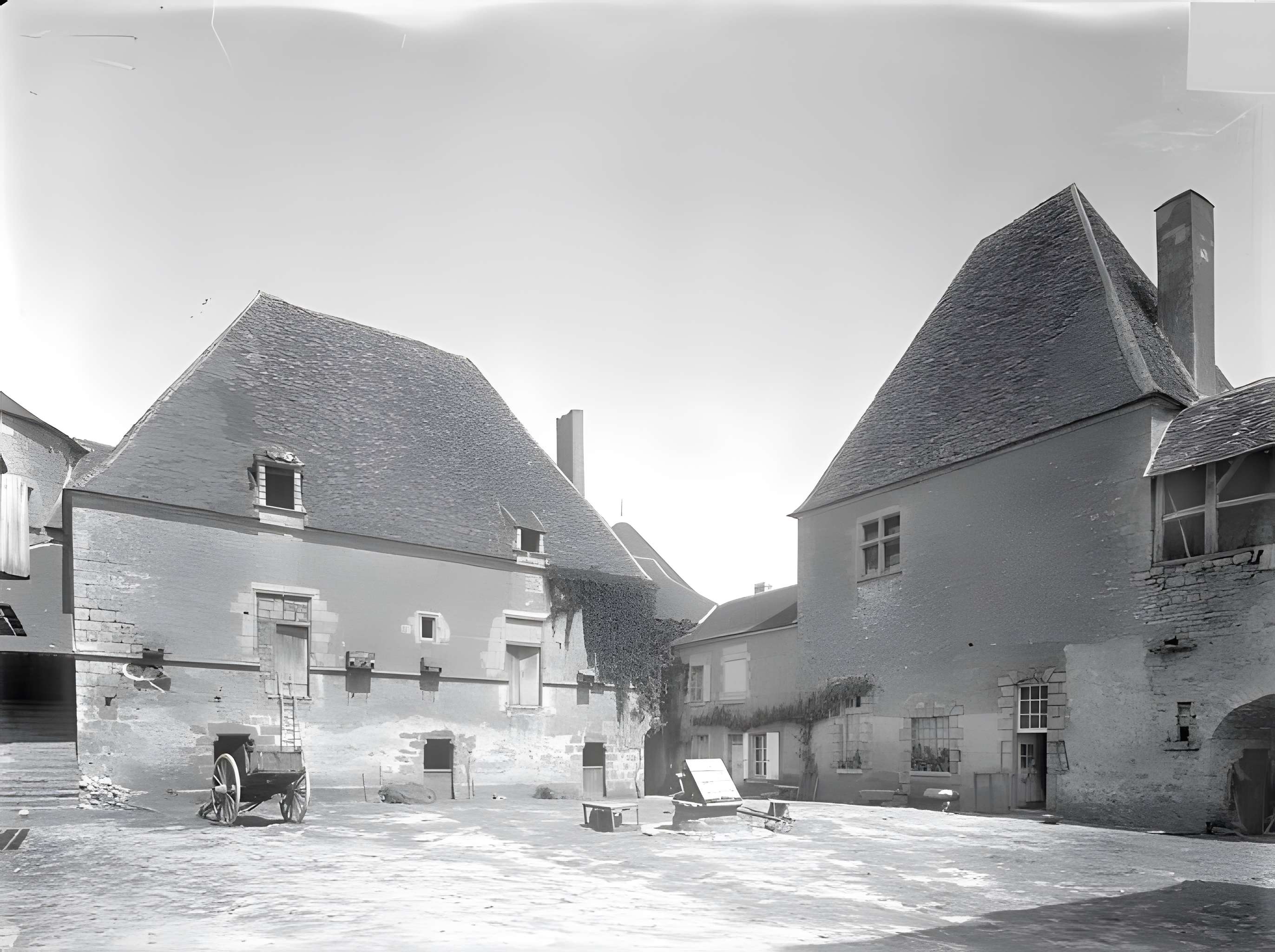 Château de la Motte-Josserand