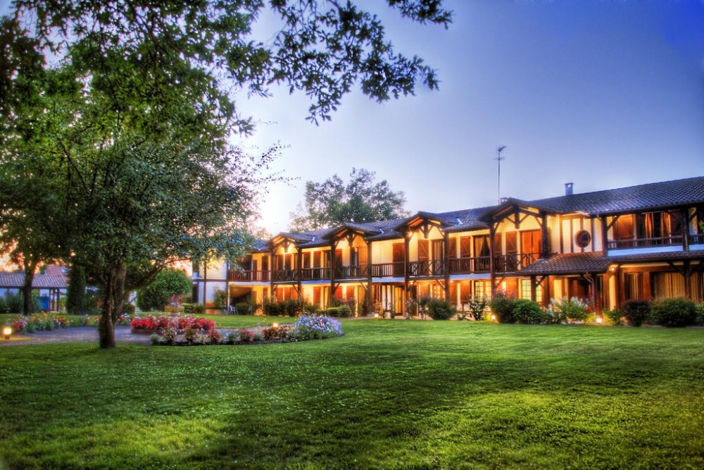 Photo de Auberge des Pins