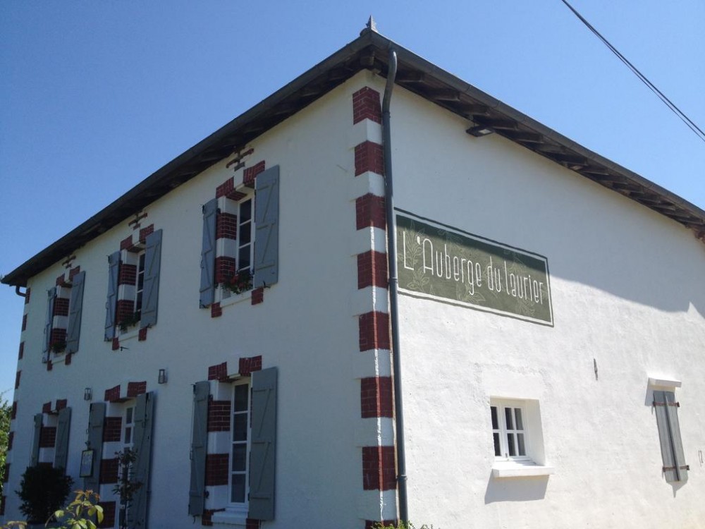 Photo de Hôtel Restaurant La Petite Couronne