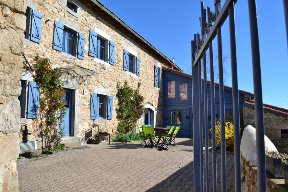 Photo de Chambres d'Hôtes-Ferme Equestre Les Revers