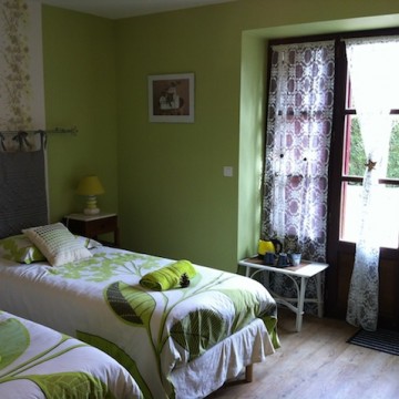 Chambre escargot de Jardin Chambres dHôtes Domaine les Escargots