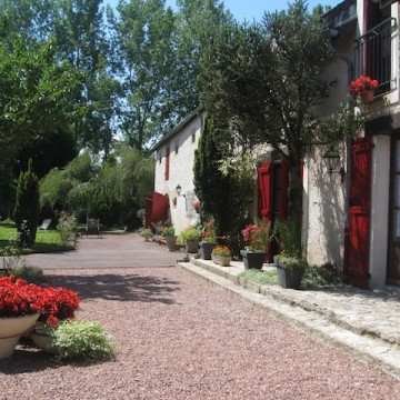 Partie du Jardin Chambres dHôtes Domaine les Escargots
