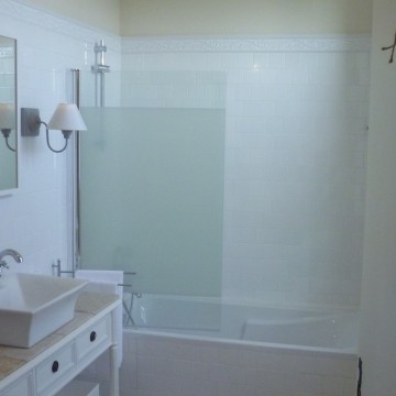 Une des 2 salles de bain