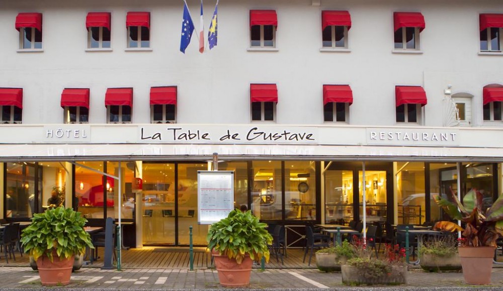 Hôtel La Table de Gustave à Ornans avec restaurant