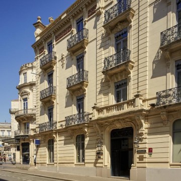 Grand