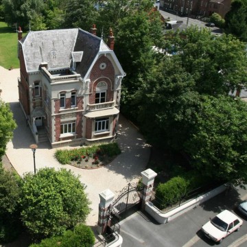 Mon
