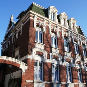 Au