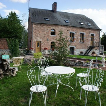 Aux