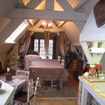 Salle à manger-salon-bar kitchenette