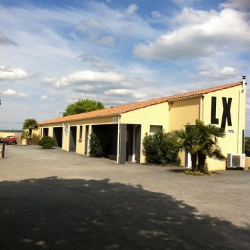 Lx