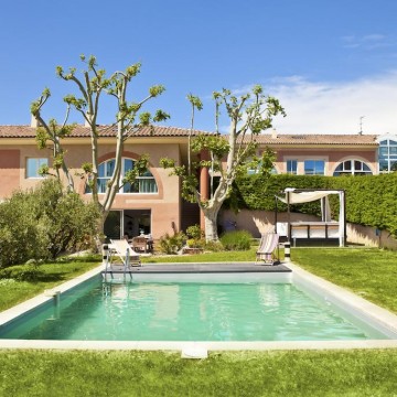 La