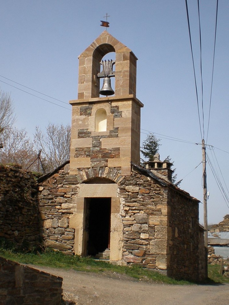 Clocher de tourmente d'Oultet, sur la commune de Saint-Julien-du-Tournel dans le département de la Lozère.