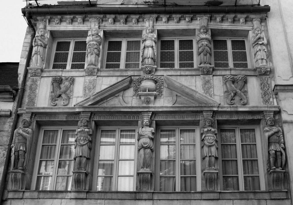 Dijon : La Maison des Cariatides (photo de Christophe Finot à retrouver sur Wikipédia)