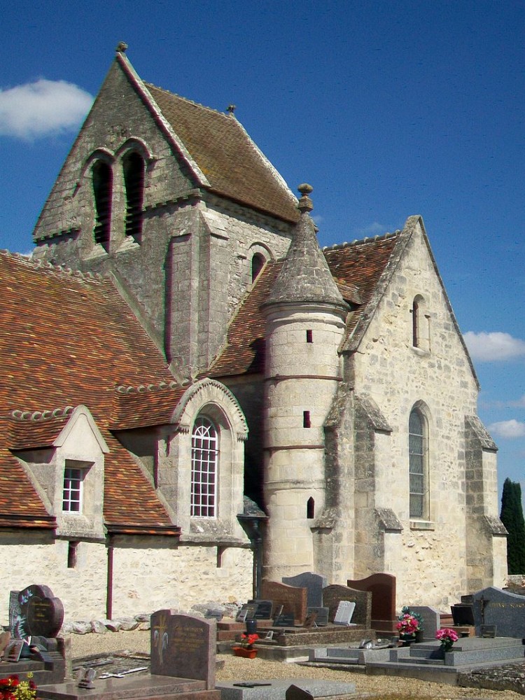 Le clocher en bâtière de l'église Saint-Laurent de Rocquemont dans le département de l'Oise (crédit photo : P.poschadel sur Wikipédia)
