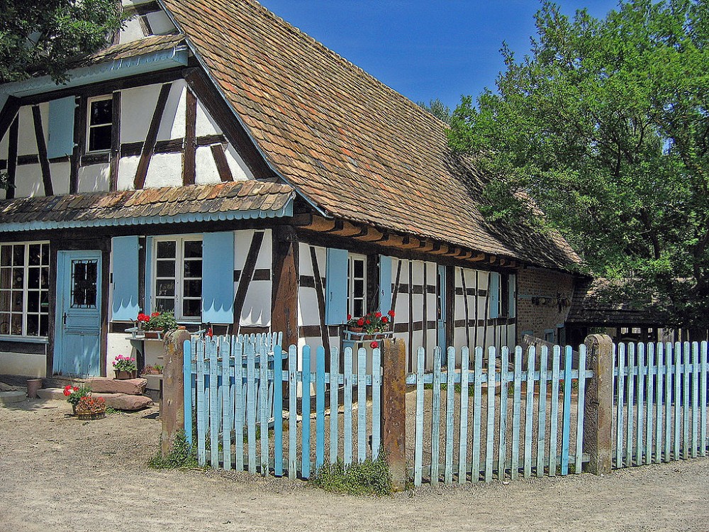 Ecomusée d'Alsace à Ungersheim dans le Haut-Rhin : La maison du potier. Domaine public