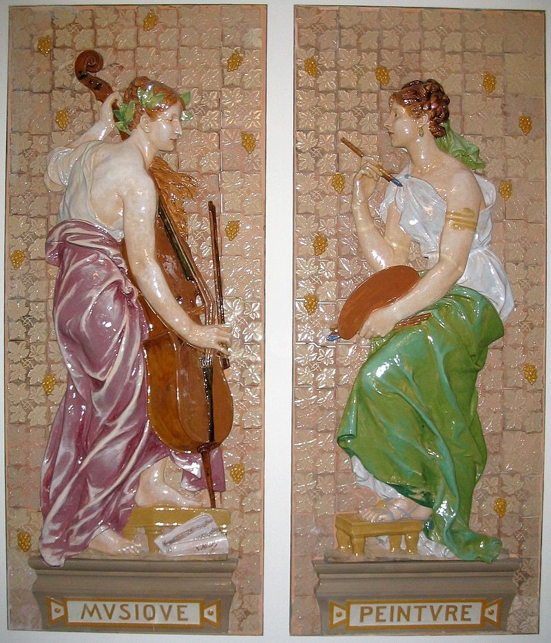 Musée de la Céramique de Rouen : La peinture, La musique par Jules Paul Loebnitz en 1889. (Crédit photo : Pascal3012 sur Wikipédia)